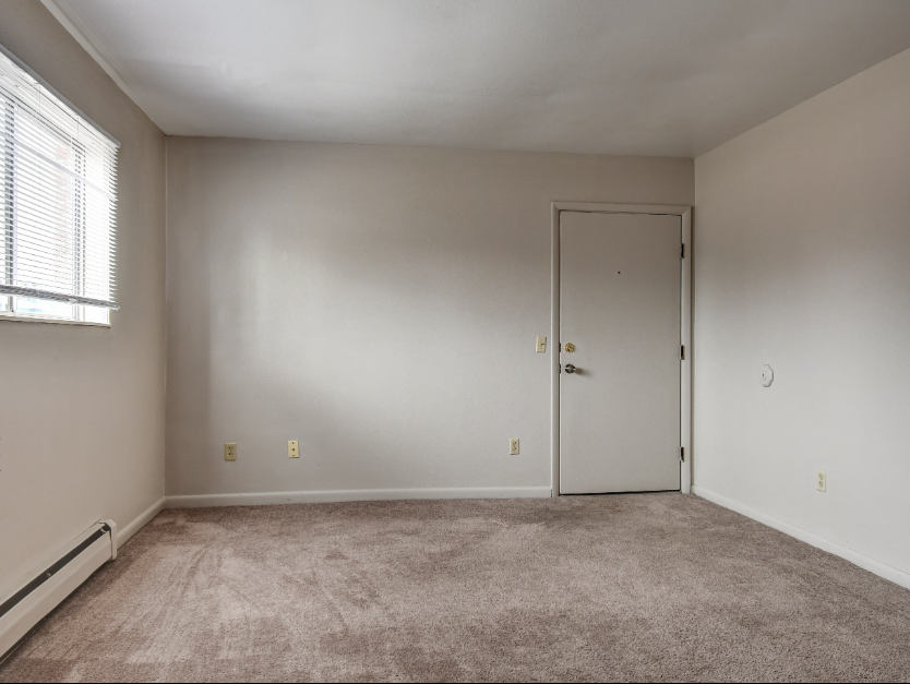 Pineview Apartments for Rent in Napoleon, Ohio