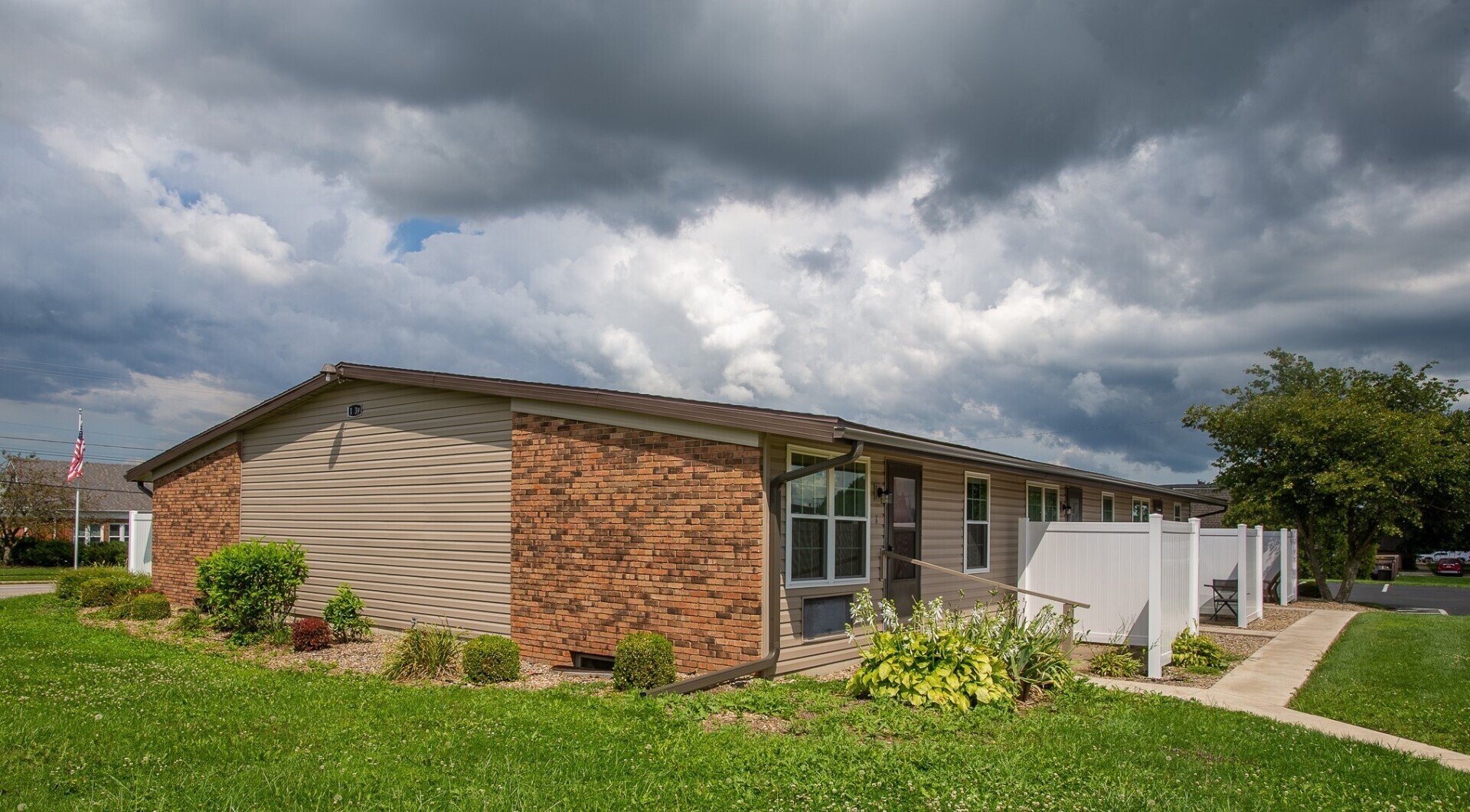 Sandalwood Apartments Aspen Management