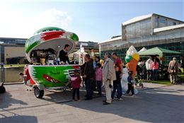 Chiosco speedy rimorchiabile o fisso in vetroresina per Bar cocktail frullati crepes ambulante street food truck