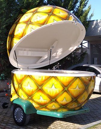 chiosco fisso o mobile vetroresina rimorchiabile gelateria bar cocktail frullati granite bibite lemon bar ambulante