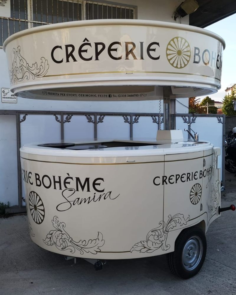 Chiosco Mobile Vetroresina  Dream Cup Rimorchiabile per Gelati Crepes Cocktail