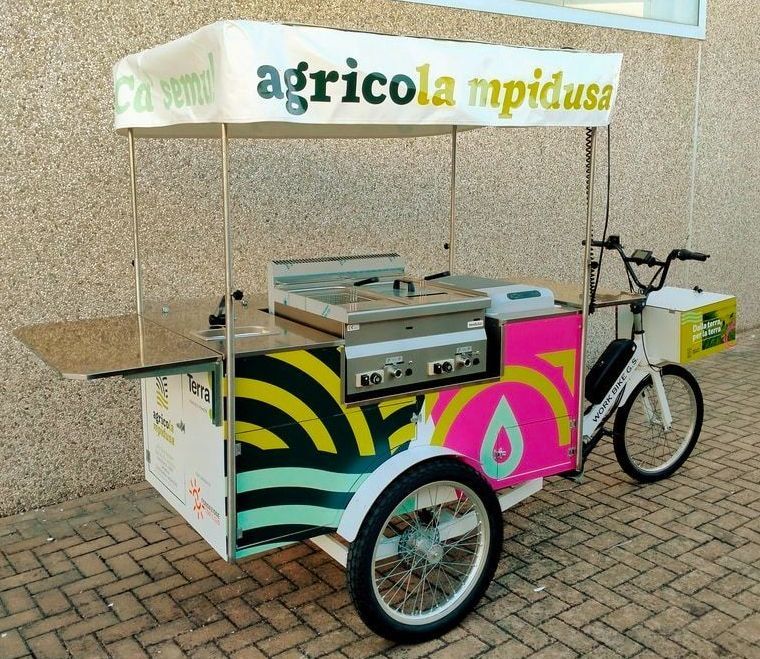 GUARDA STREET FOOD BIKES Cargo Bike Carretto Street Food Friggitoria per frittelle arancini