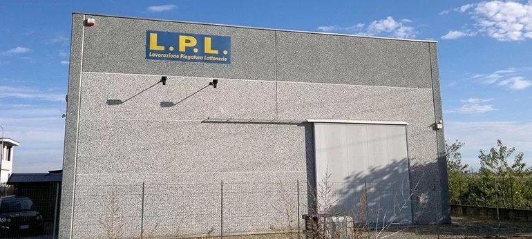 Esterno azienda