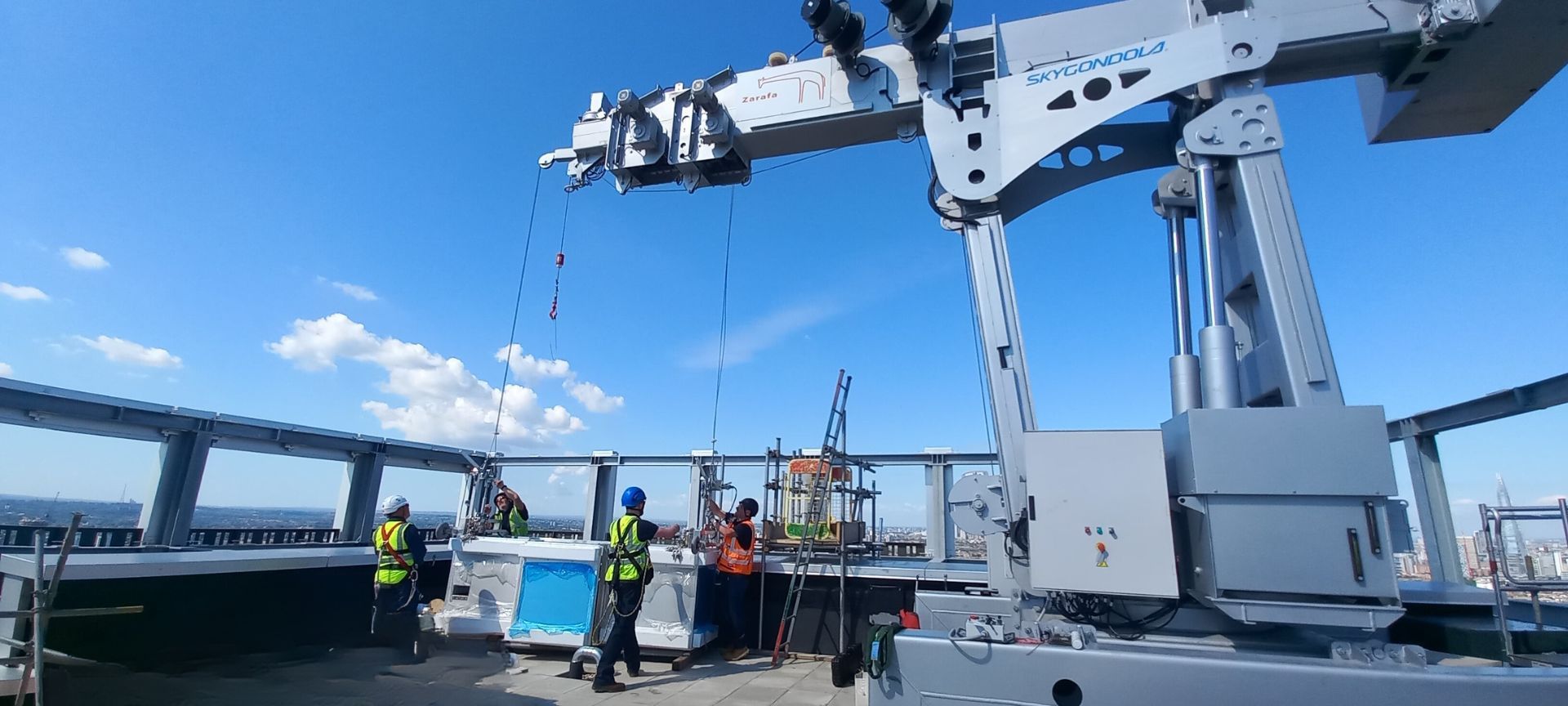 BMU installation at Canada Water