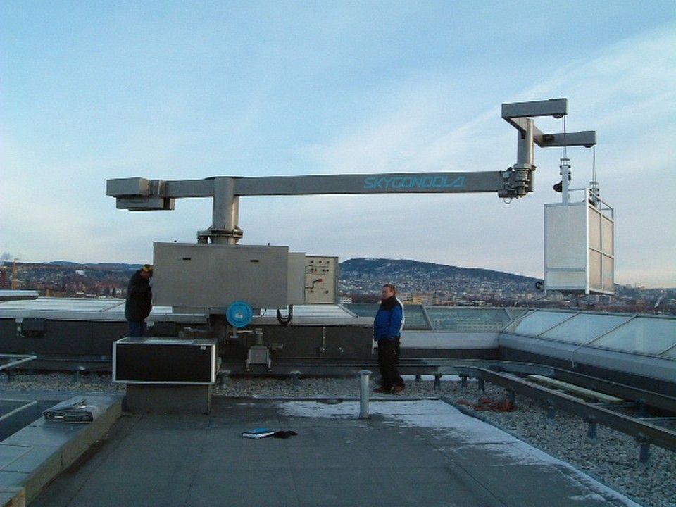 BMU for facade access and maintenance