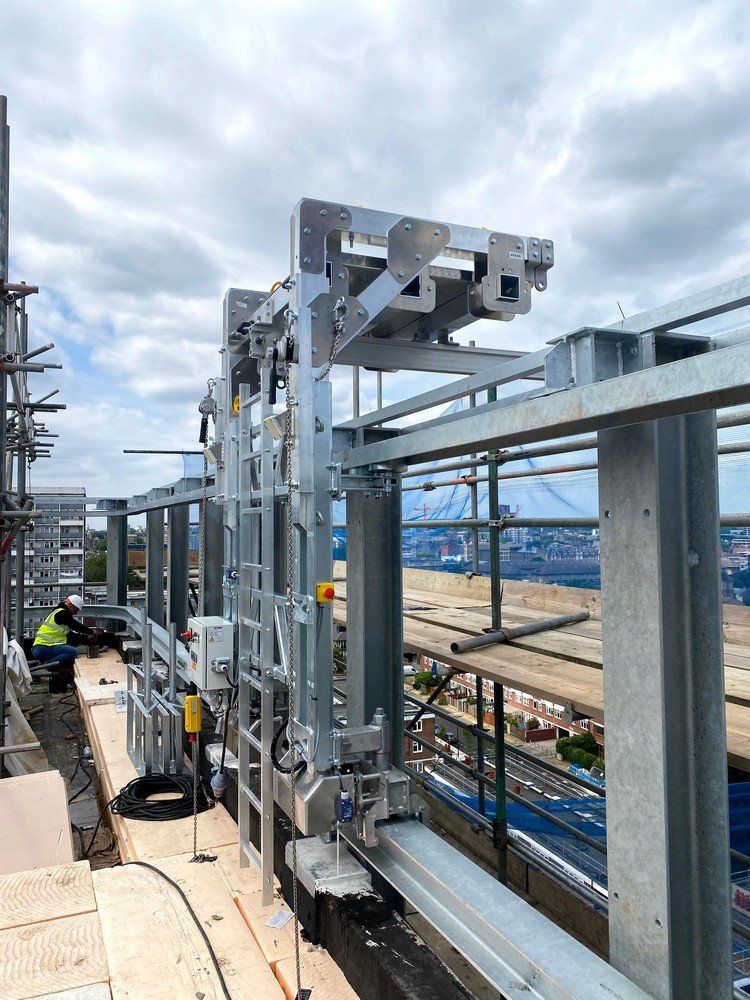 Electric abseil system on track