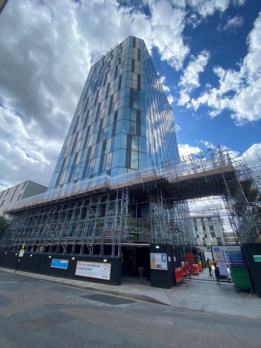 Kings Cross Monorail & Cradles or facade access and maintenance