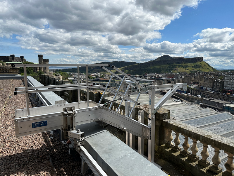 Gantry system access engineering for facade access and maintenance 