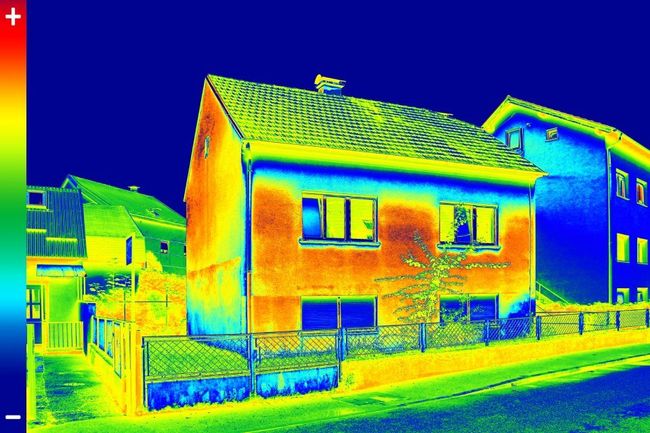 Inspection with thermal imaging cameras