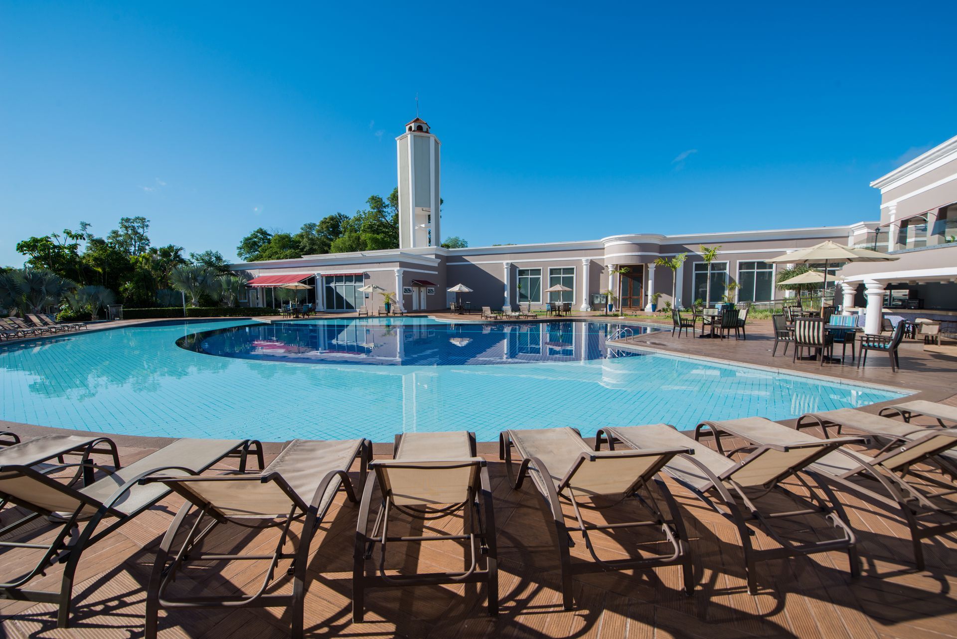 PISCINAS