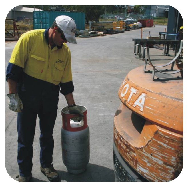 How to change your Forklift Gas bottle Agas National
