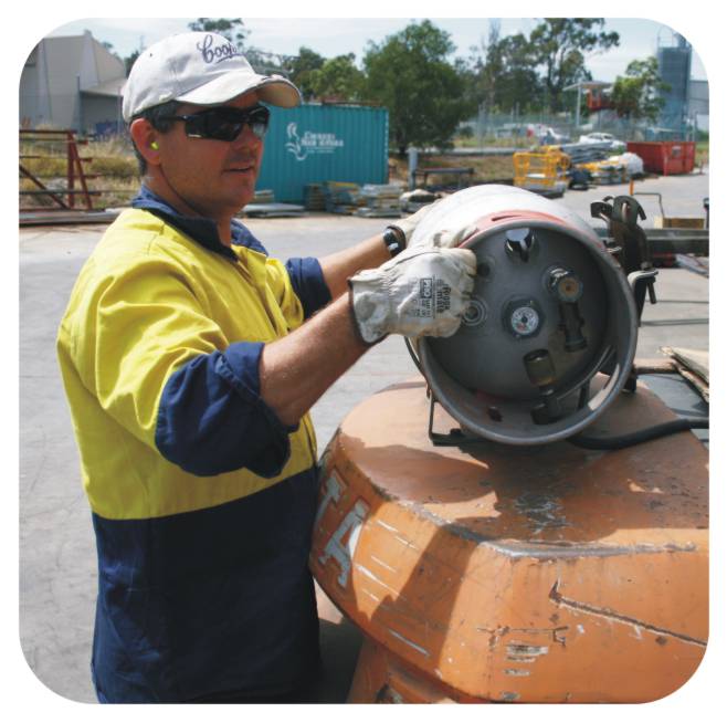 How to change your Forklift Gas bottle Agas National