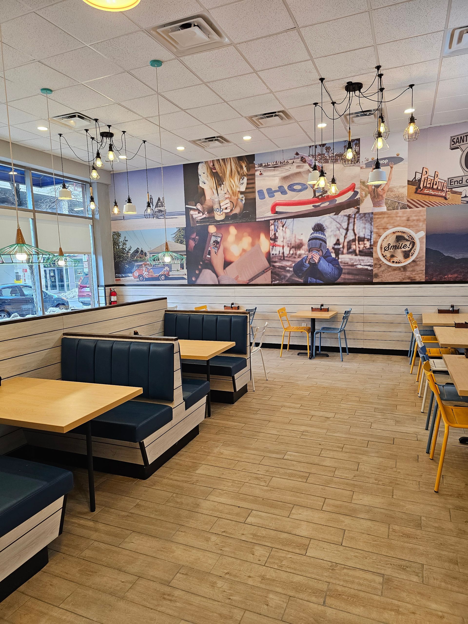 IHOP California interior