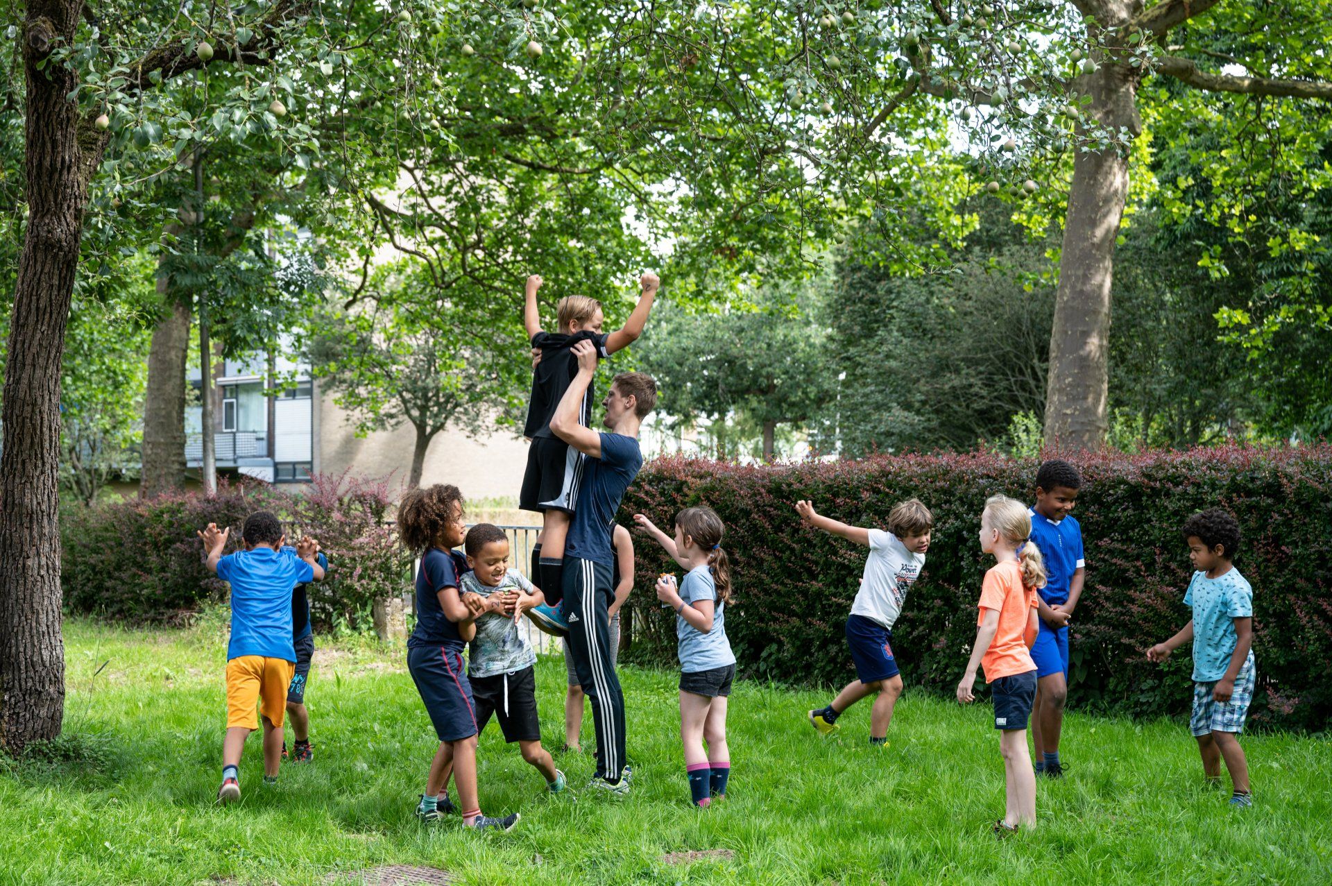 Karate kamp samenwerking samen spelen