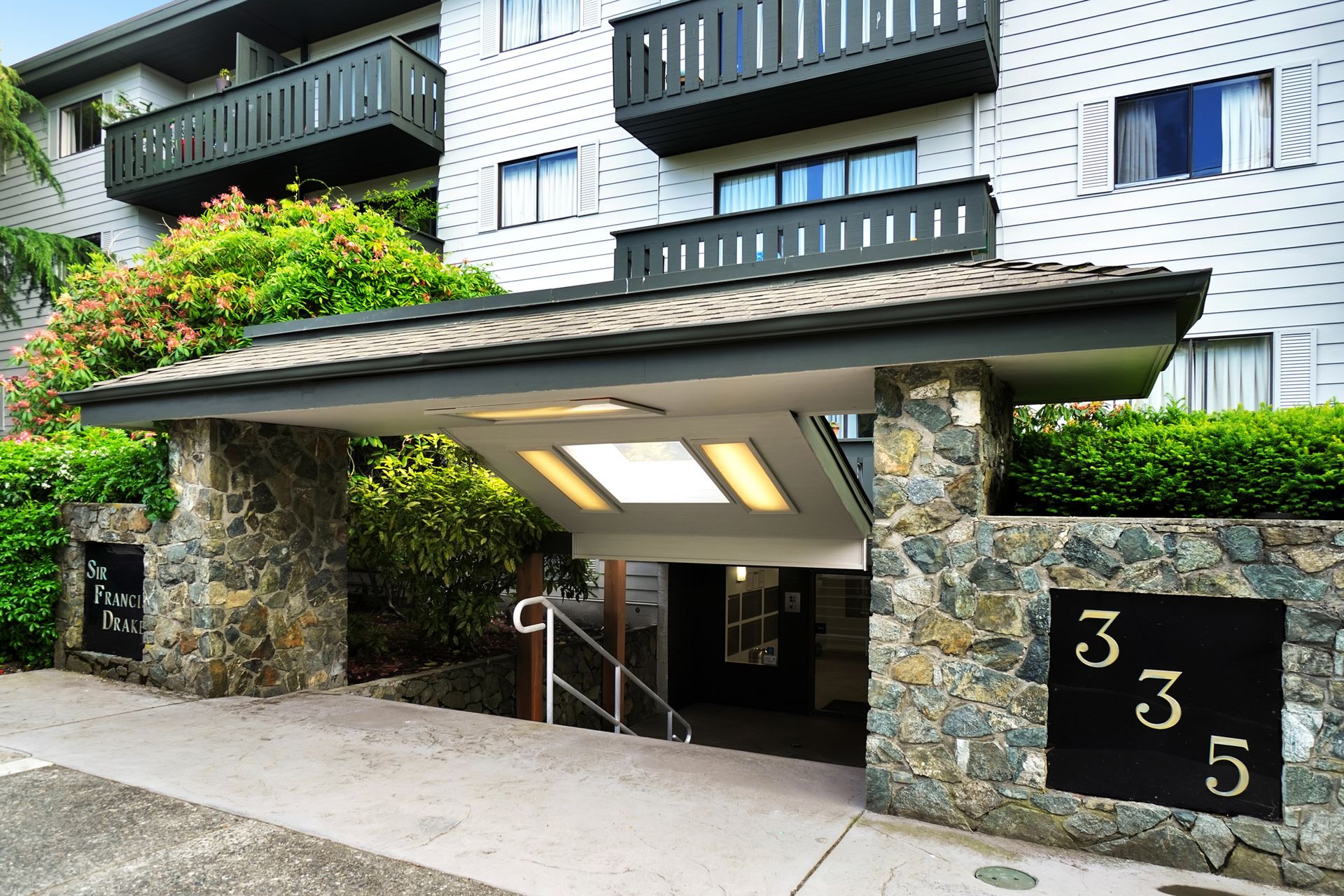 Sir Francis Drake Apartments Gallery