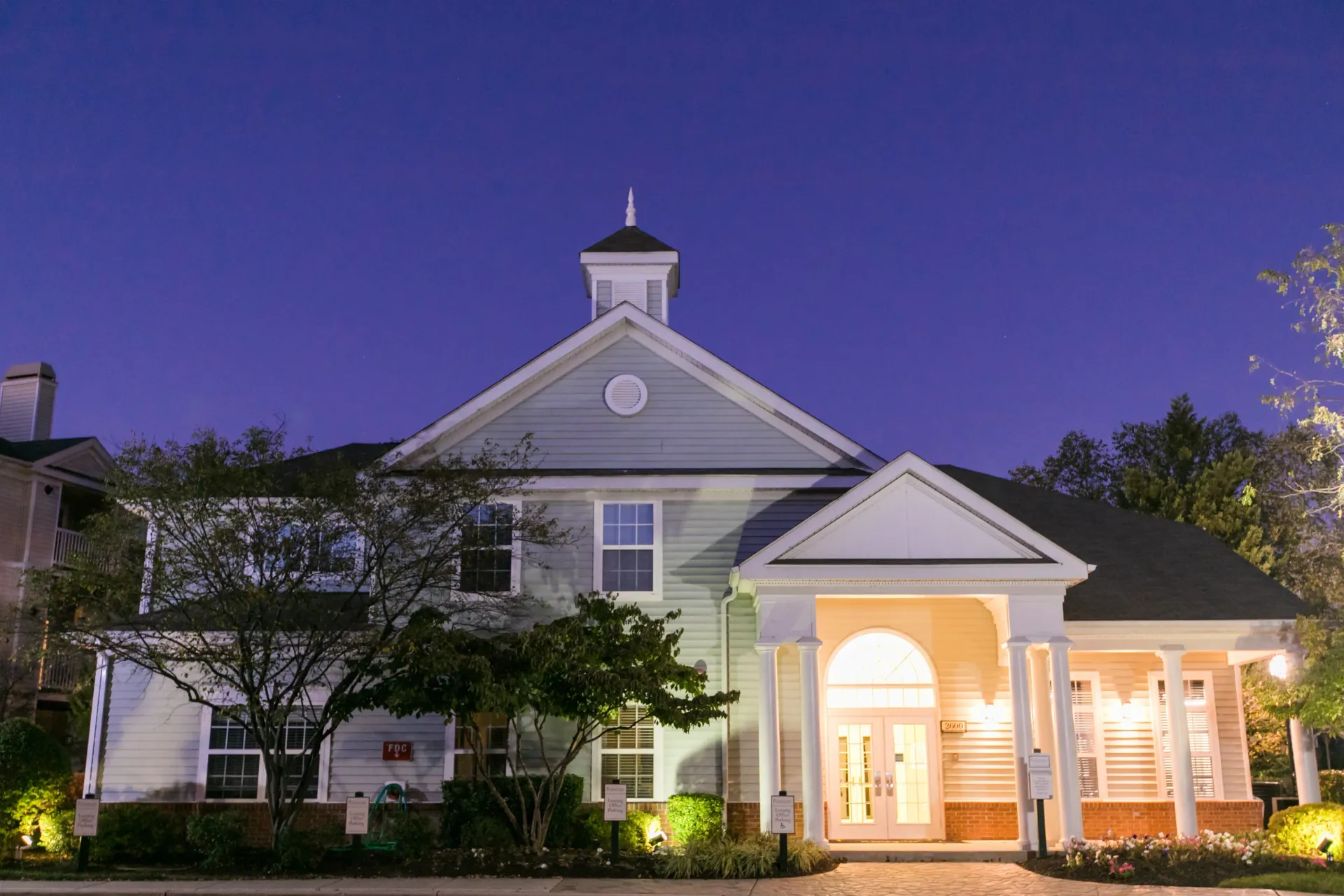 Apartment Community Exterior | Riverscape at Piney Orchard
