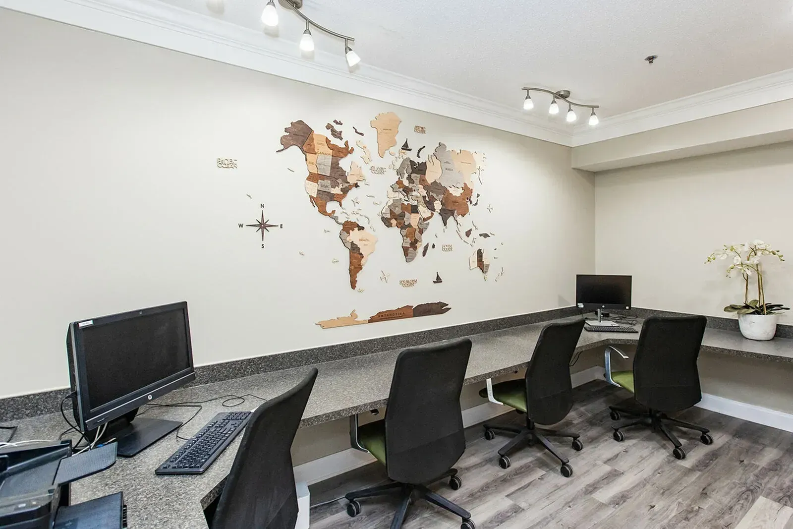 Computer Room | Riverscape at Piney Orchard