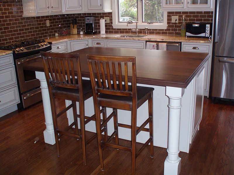 Walnut Flat Grain Countertop - Southside Woodshop