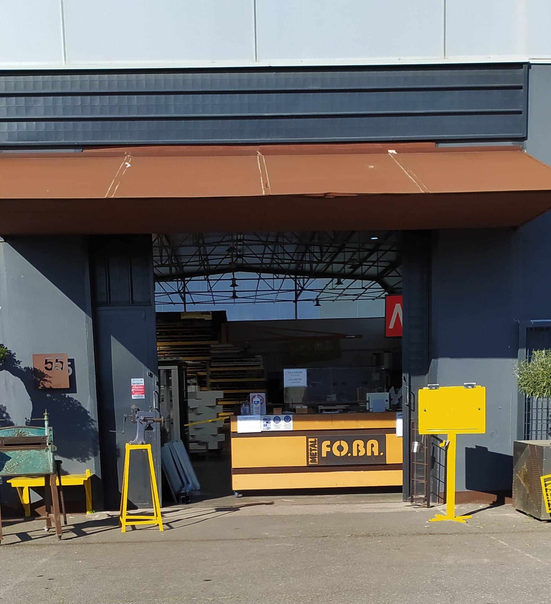 Interno fabbrica