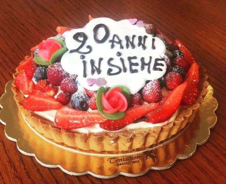 torta di anniversario della pasticceria a Roma Ostiense