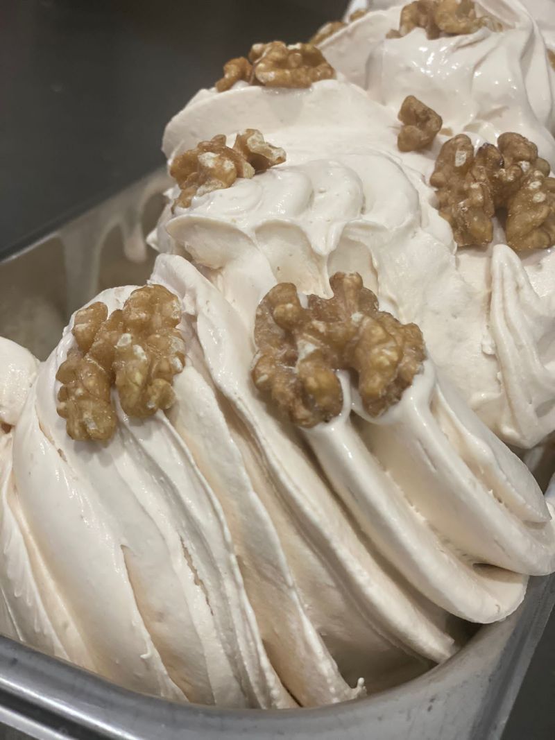gelato alle noci gelateria a Roma