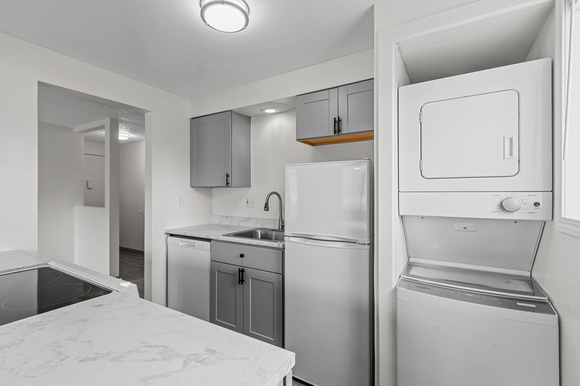 Houk 33 kitchen