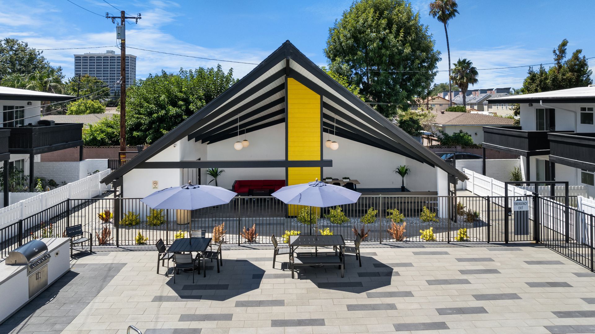 Sliding Photo Gallery Displaying Community Amenities 