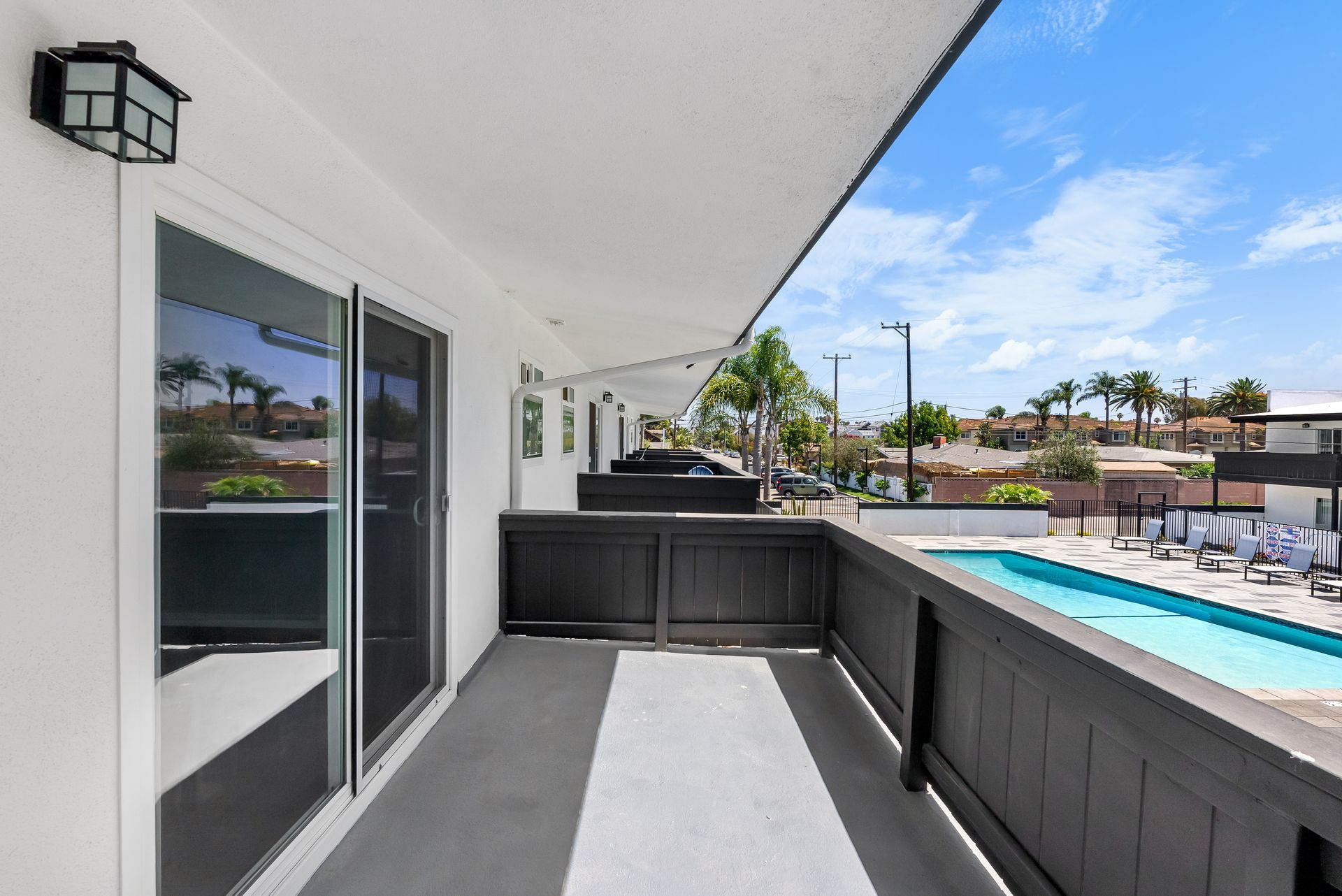 Sliding Photo Gallery Displaying Apartment Features