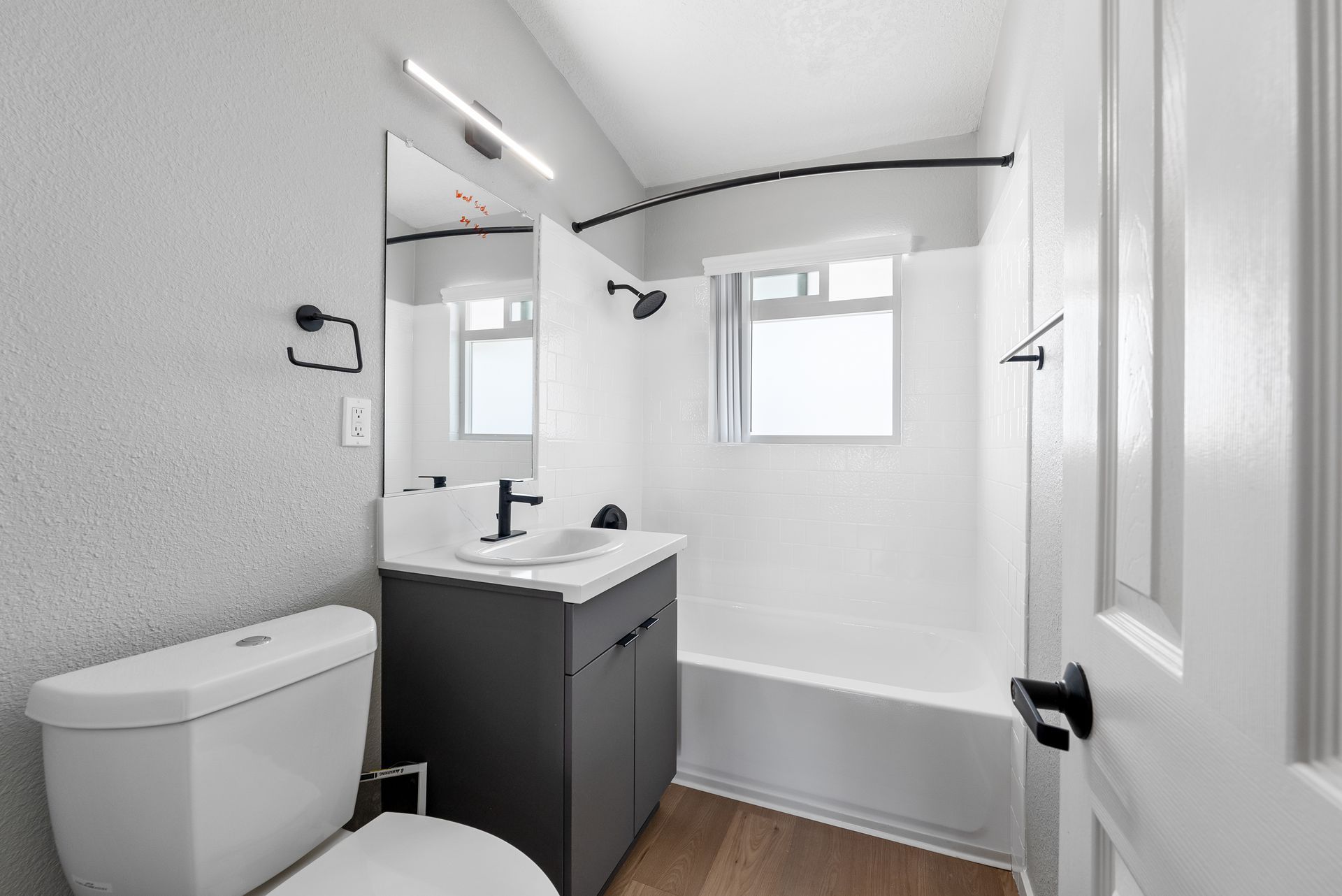 Sliding Photo Gallery Displaying Apartment Features