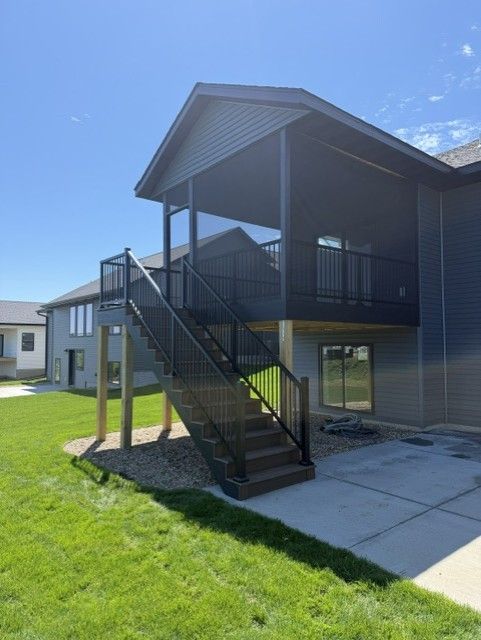 Ultralox Railings With Continuous Top & Wall Mounts In North Liberty, IA