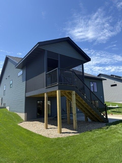 Ultralox Railings With Continuous Top & Wall Mounts In North Liberty, IA
