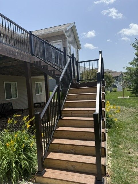 Aluminum Ultralox Railings With Gate Option In Fairfax, IA