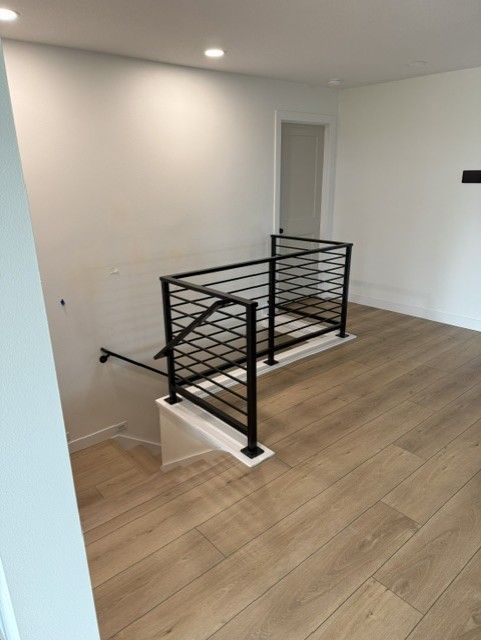 Custom Modern Interior Railing & Wall Rails In La Porte City, IA