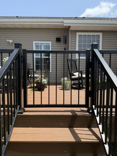 Aluminum Ultralox Railings With Gate Option In Fairfax, IA