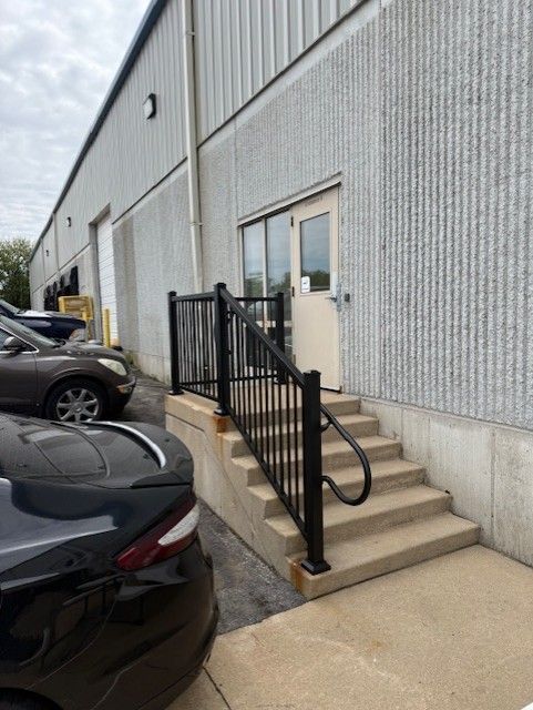 Aluminum Ultralox Railing W/ADA Loop Mid Rail In Hiawatha, IA