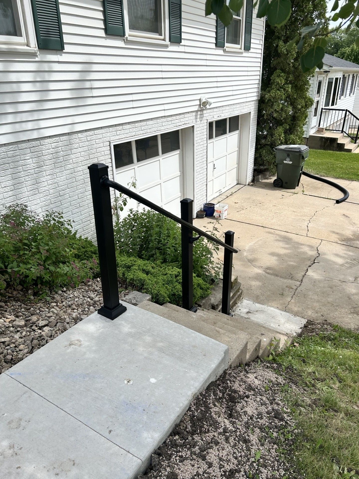 Aluminum Ultralox Pipe Rail & Return Kit Style Railing In Cedar Rapids, IA