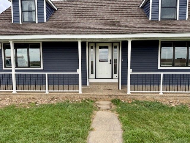 New Aluminum Ultralox Railing System In The Piano Color Option Jesup IA