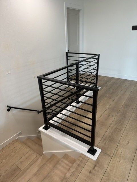 Custom Modern Interior Railing & Wall Rails In La Porte City, IA