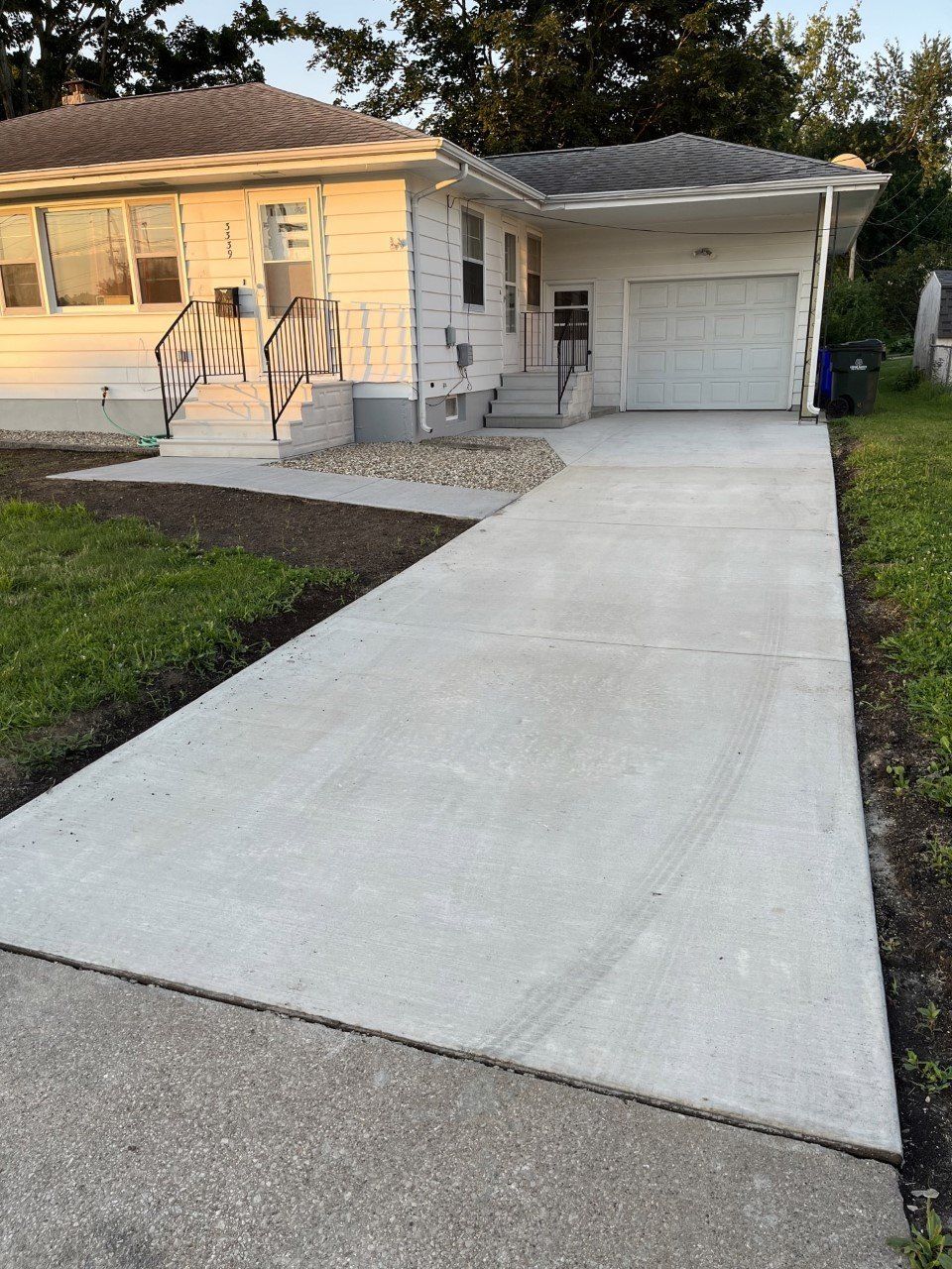 Custom Concrete Driveway Waverly IA