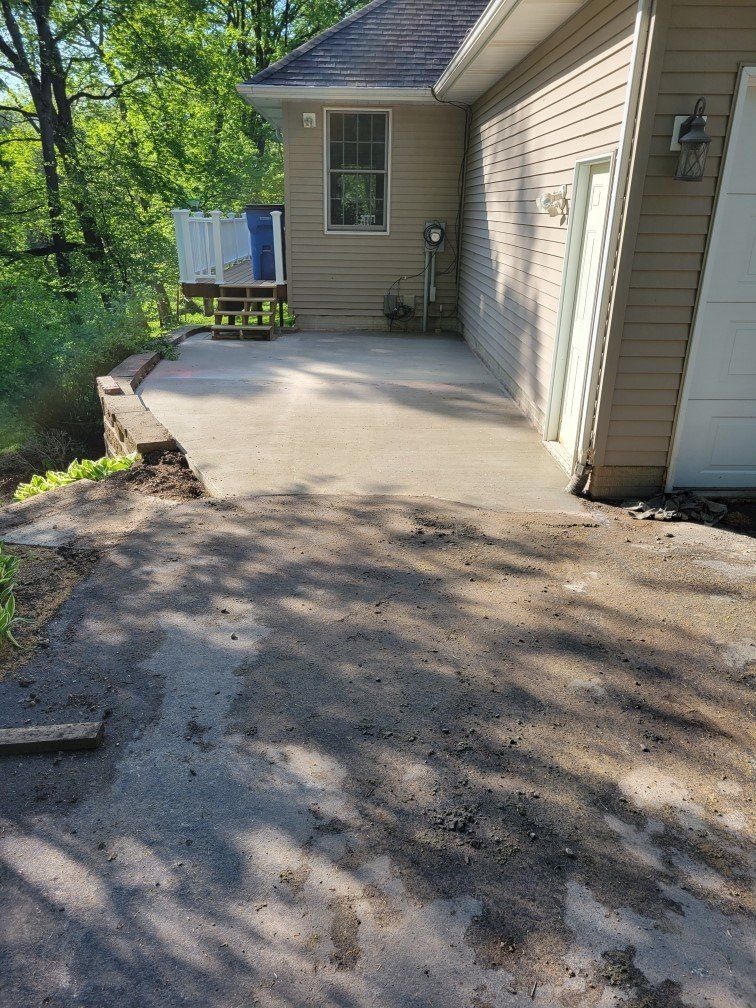 Custom Concrete Patio Walkway Waverly IA