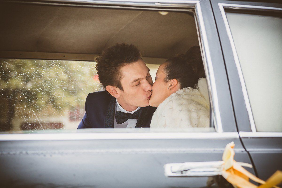 wedding couple travelling