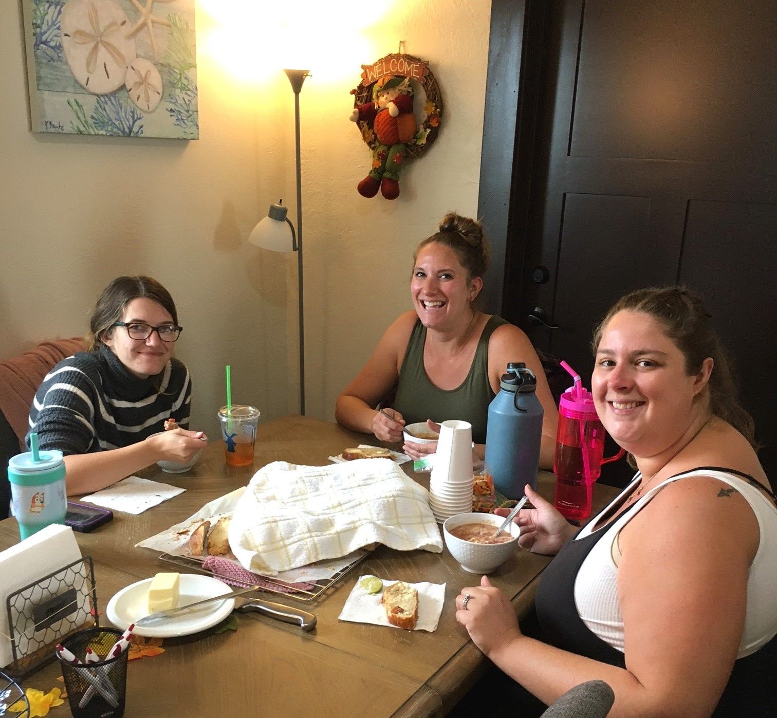 parents having lunch together