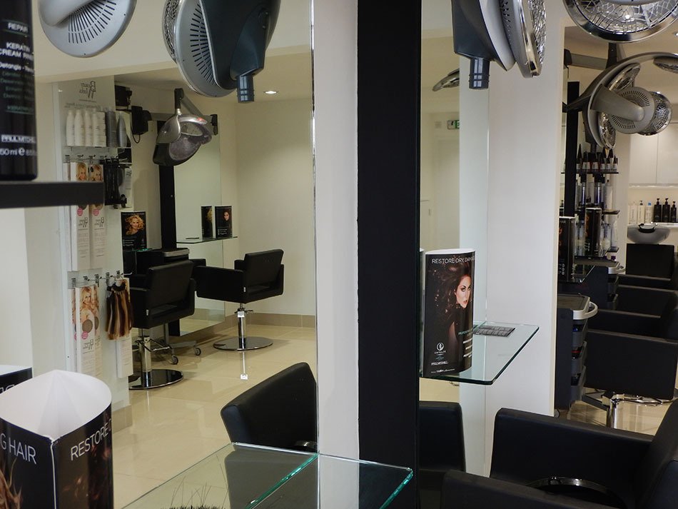 HOME [www.artisanhairbolton.co.uk]