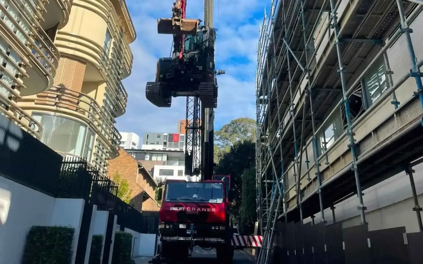 5-Tonne Excavator Roof Lift in Crows Nest