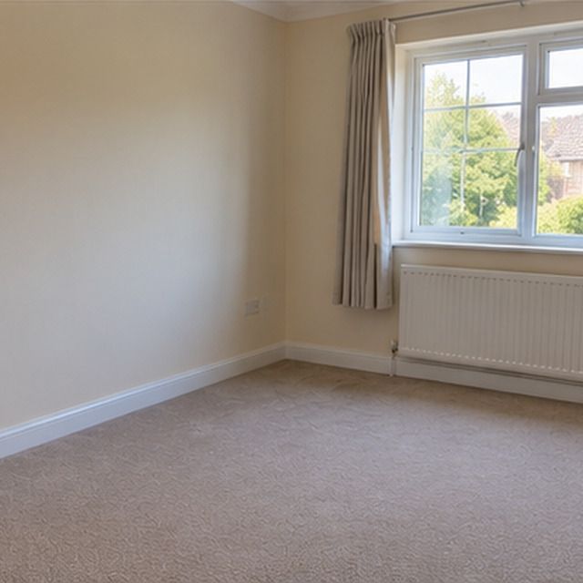 The same room after the furniture has been carried out