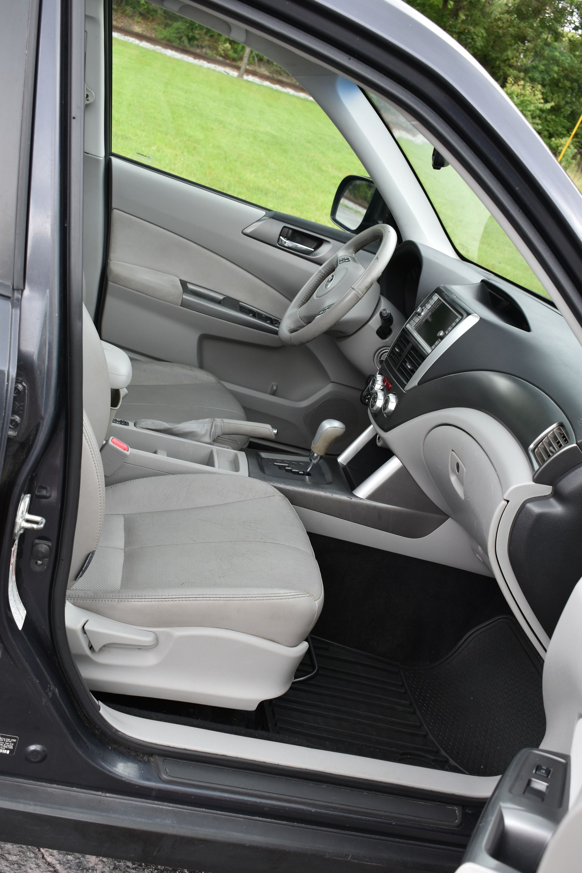 2011 Subaru Forester X Limited - Photo 9
