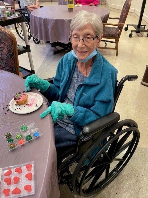 Cake Decorating!