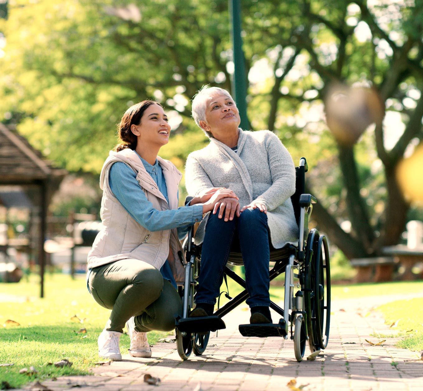 Elderly Woman With Her Daughter — Hillsboro, TX — Lehmann Insurance Agency Elderly Woman With Her Daughter — Hillsboro, TX — Lehmann Insurance Agency