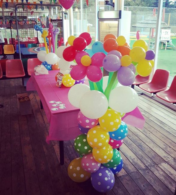 festa per bambini con palloncini