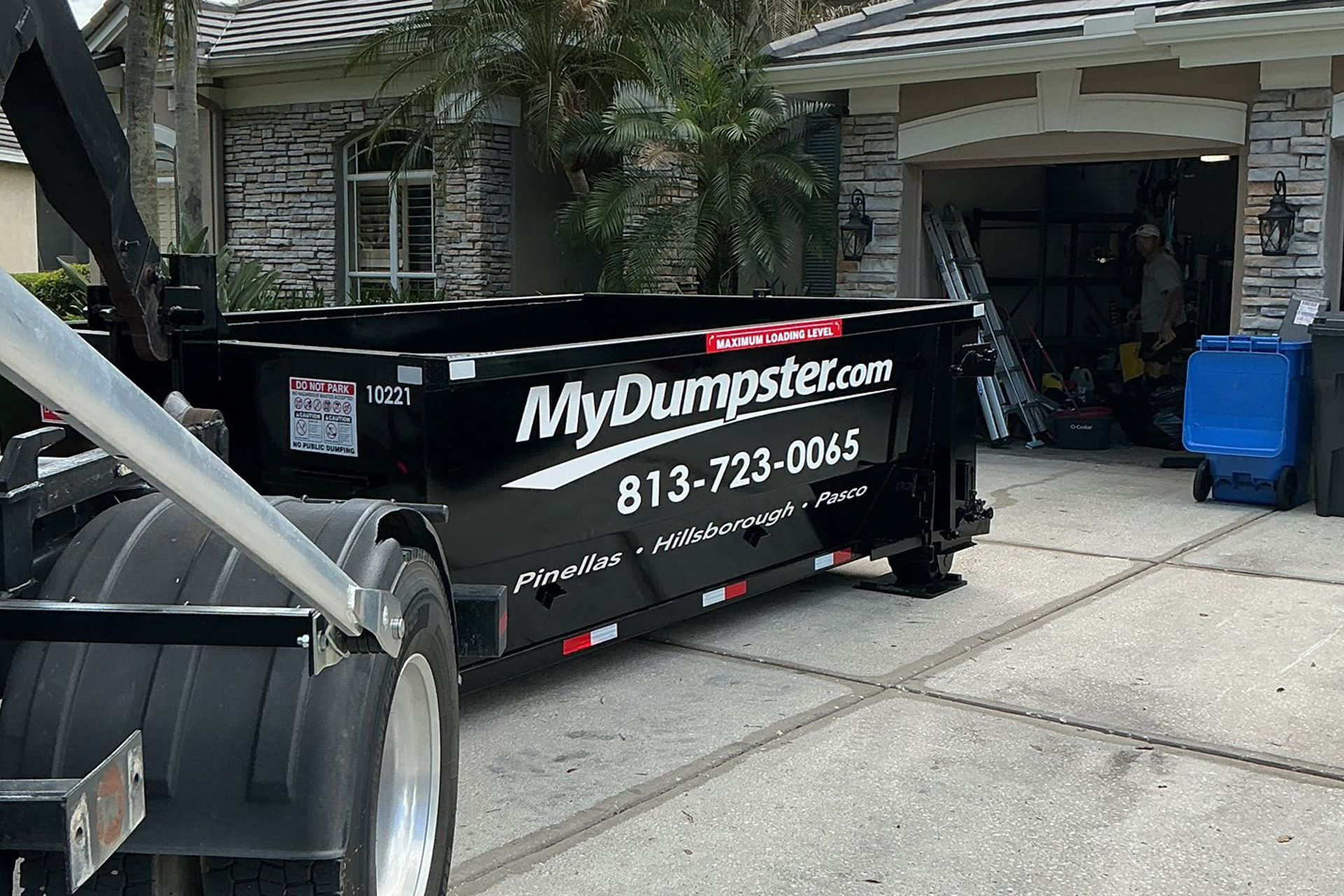 Dumpster sizes compared for Tampa Bay home projects